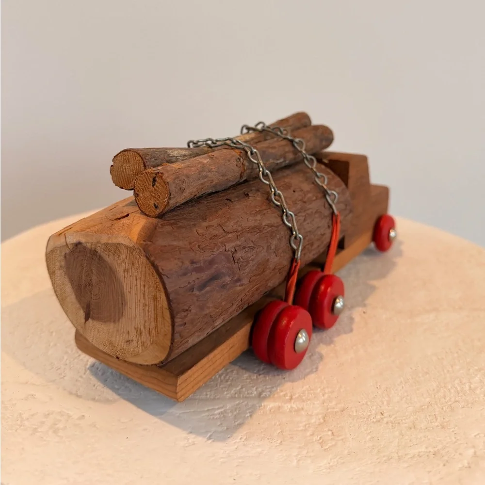 VINTAGE HANDMADE CALIFORNIA REDWOOD LOGGING LOGO TRUCK‎ WOODEN TOY SOUVENIR